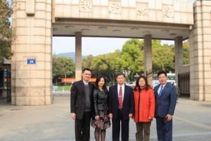 20130331浙大校門04-應邀易經風水講座02